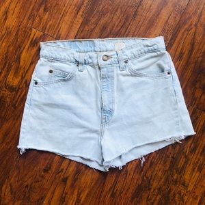 Vintage Levi’s denim shorts